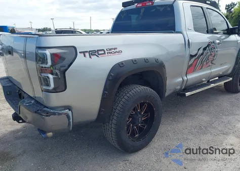 2012 Toyota Tundra Grade V6 z USA, uszkodzony, nr VIN 5TFRU5F15CX026274